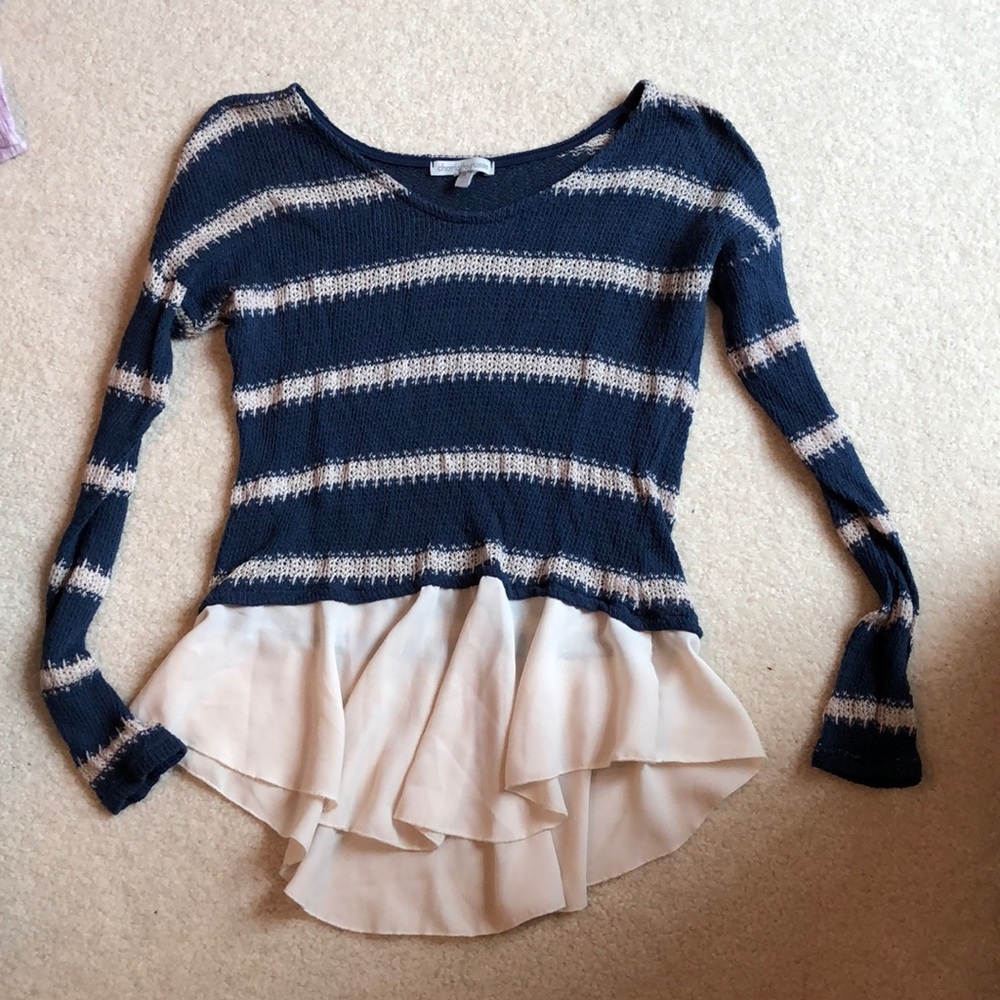 Knit long sleeve top